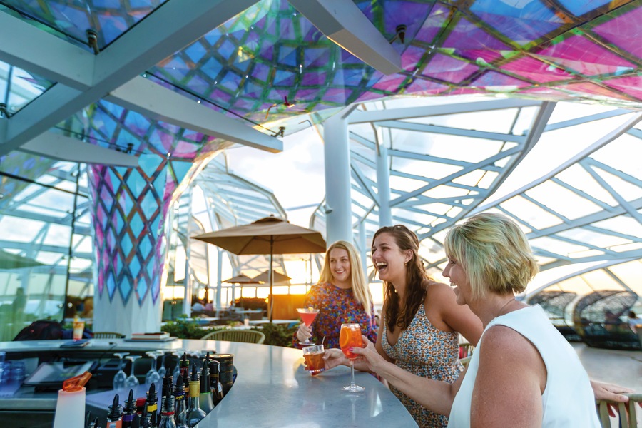 Royal Caribbean International, Symphony of the Seas, Solarium Bar 2, NMorley.jpg